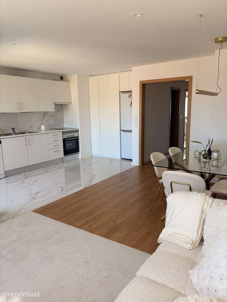 T2 totalmente remodelado | 79 m² | São Domingos de Rana | 395.000 € - Grande imagem: 4/13