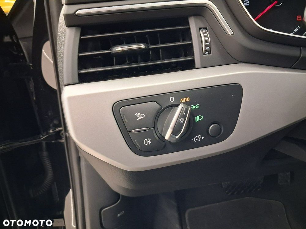 Audi A4 Limousine - 17