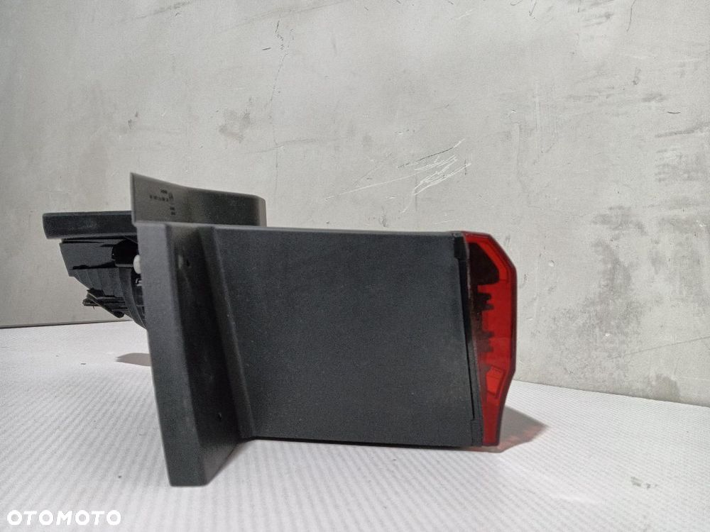 LAMPA TYŁ TYLNA PRAWA VW T7 7T0945096 - 7