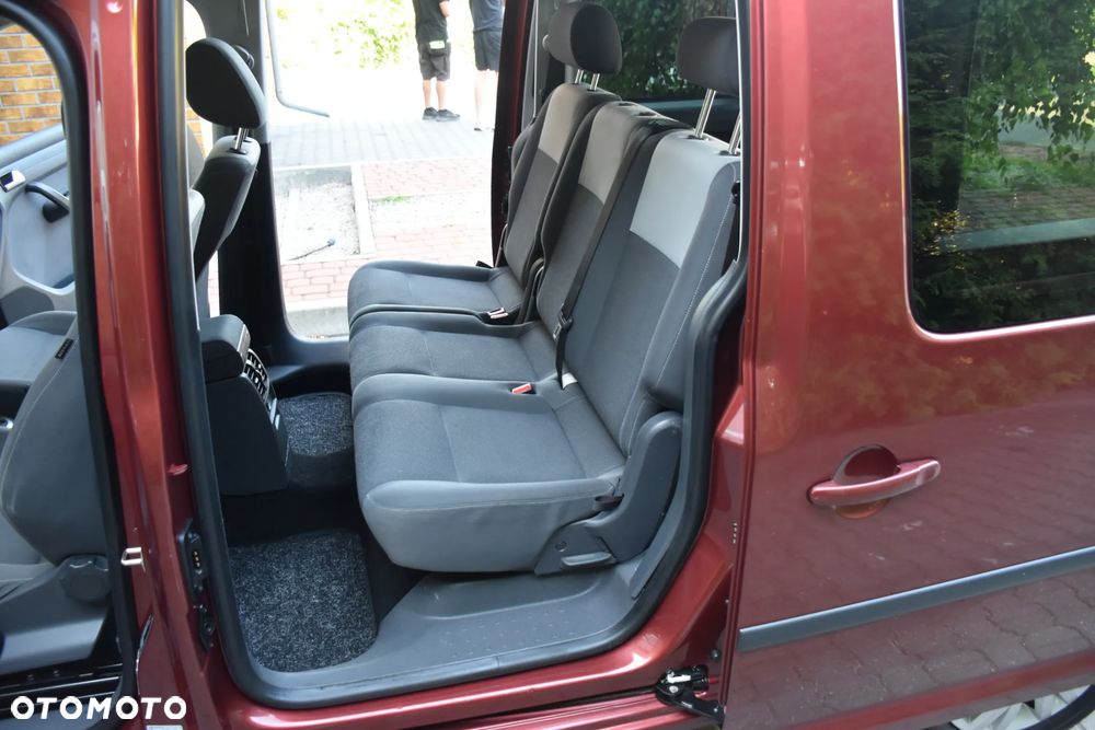 Volkswagen Caddy Maxi Highline DSG - 15