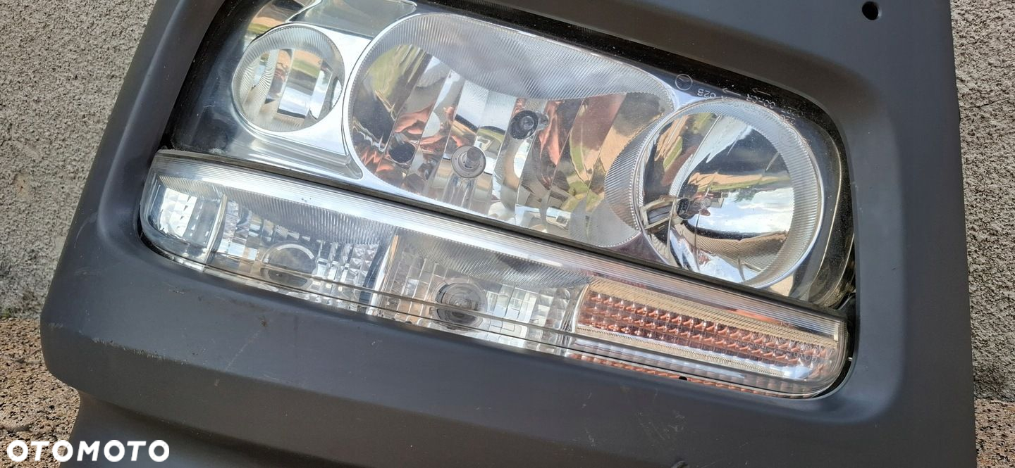 MERCEDES ATEGO 3 2013- lampa narożnik zderzaka lewy przód A9738202461 - 8