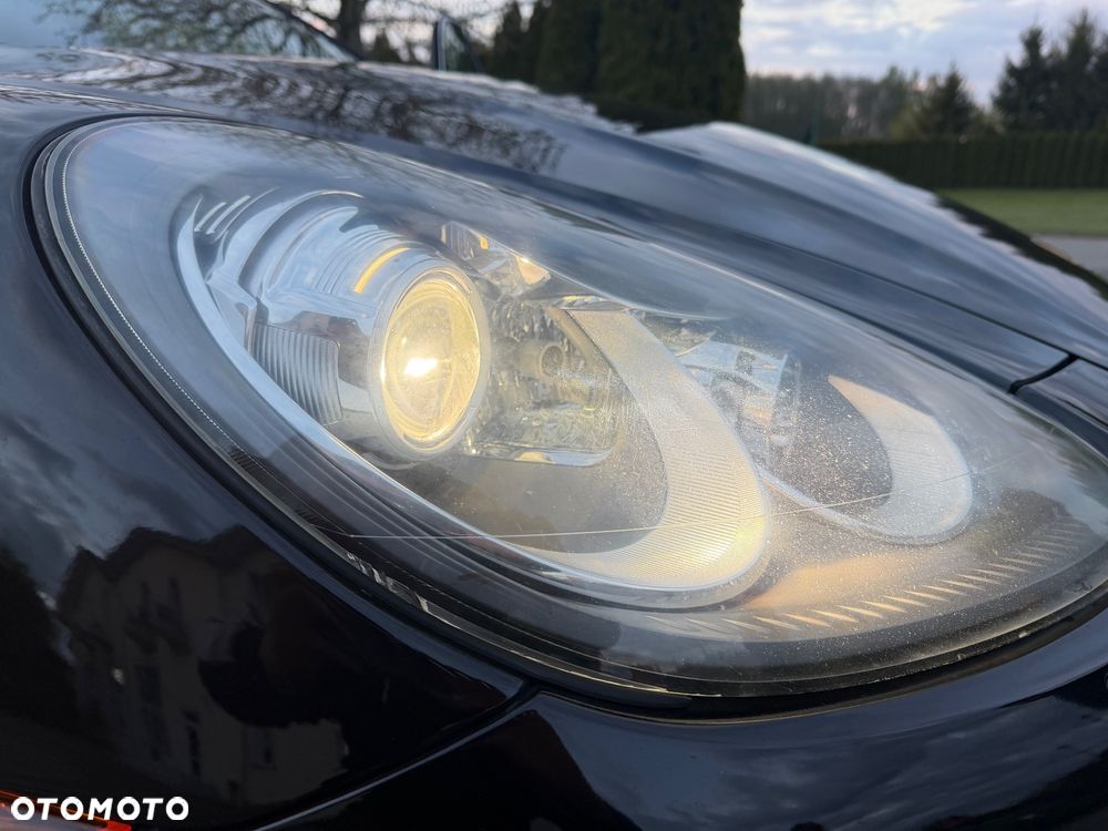 Porsche Cayenne - 22