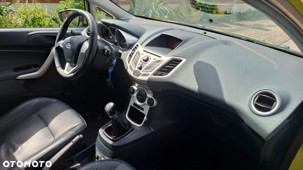 Ford Fiesta 1.25 Champions Edition - 8