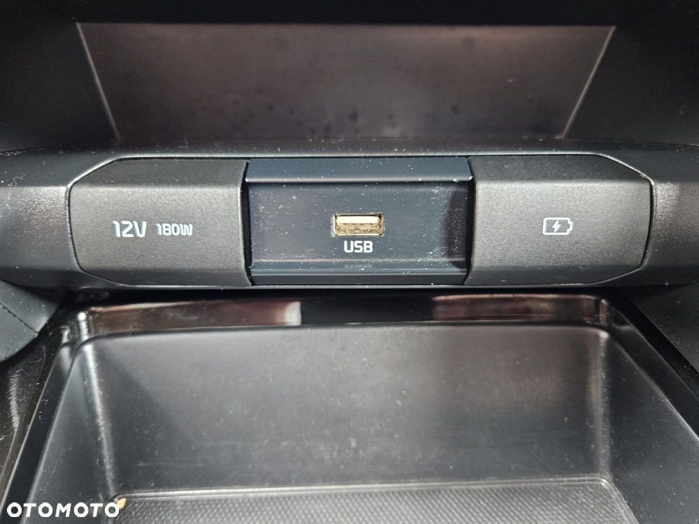 Kia Ceed 1.4 T-GDI OPF Vision - 32
