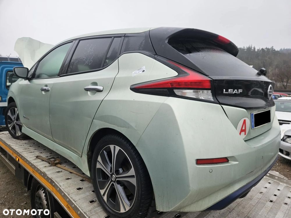 Nissan Leaf 40 kWh N-Connecta - 4
