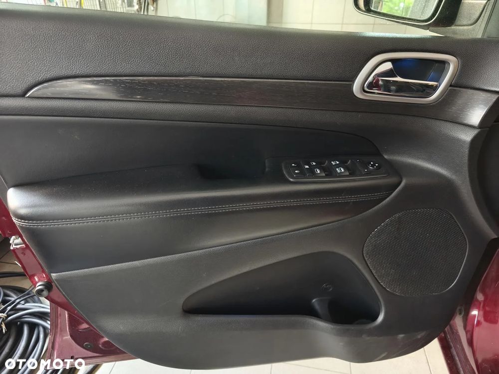 Jeep Grand Cherokee - 11