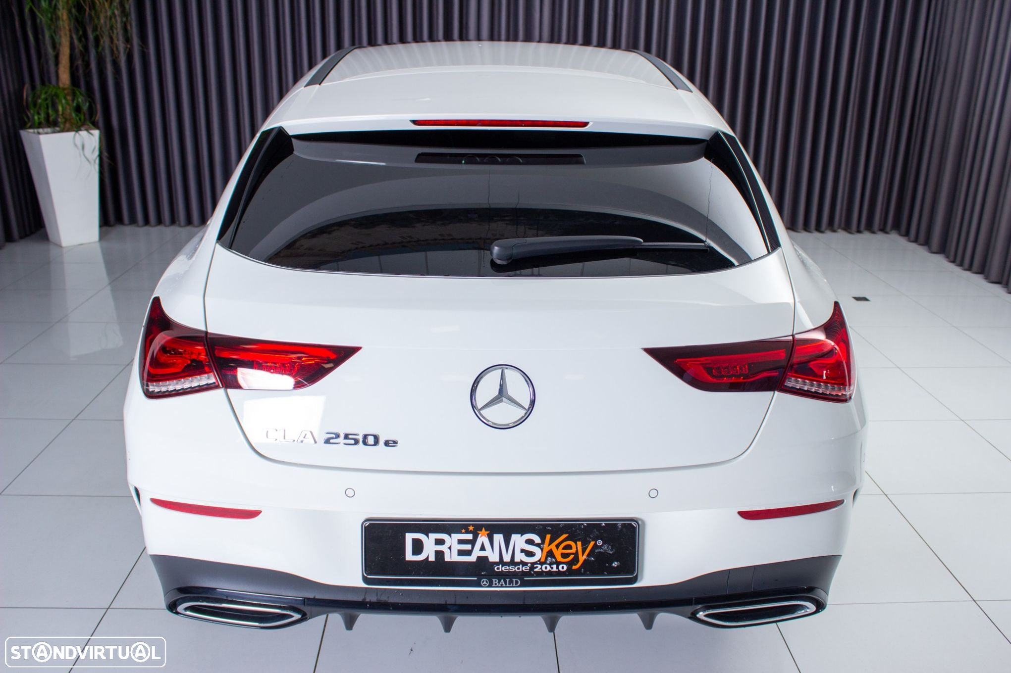 Mercedes-Benz CLA 250 e Shooting Brake AMG Line - 6