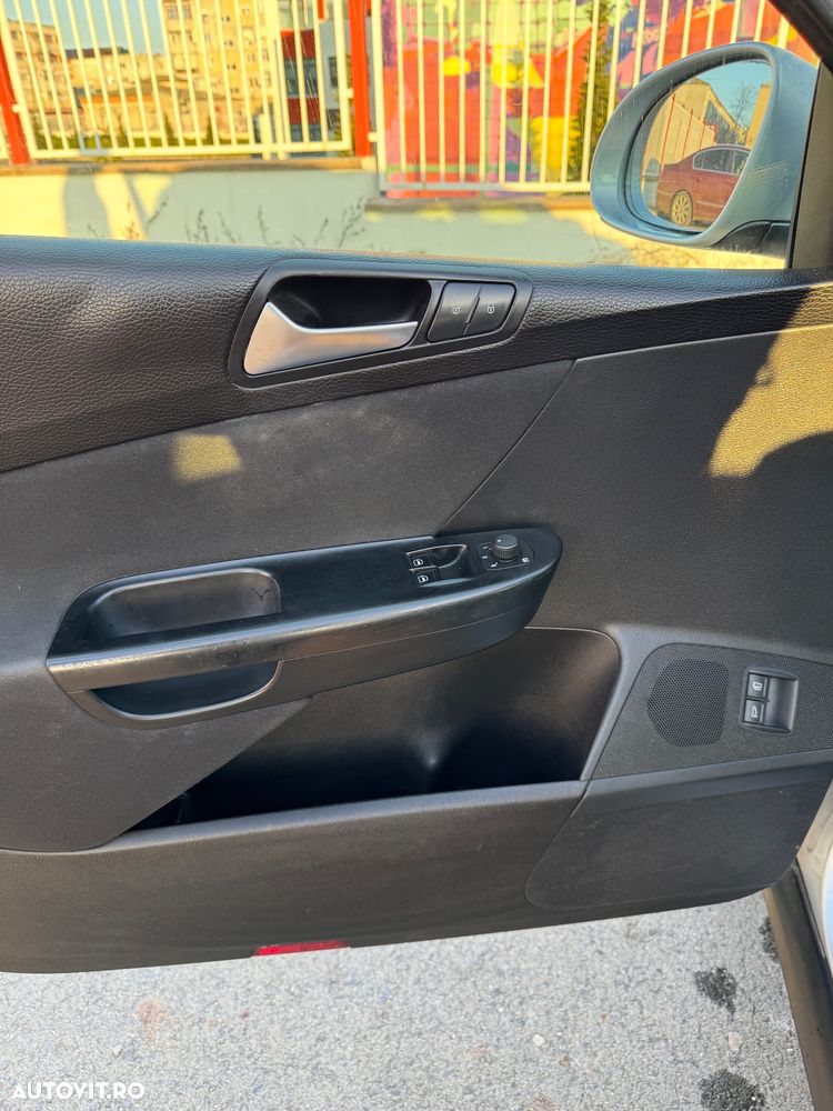 Volkswagen Passat 2.0TDI Comfortline DPF - 8