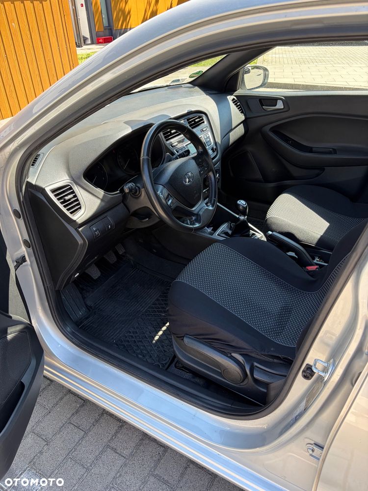 Hyundai i20 1.2 Fresh - 10