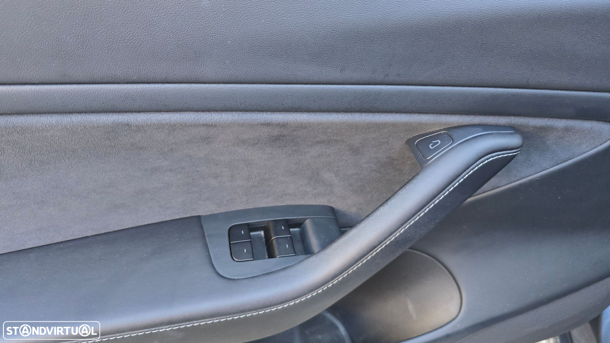 Tesla Model 3 - 9