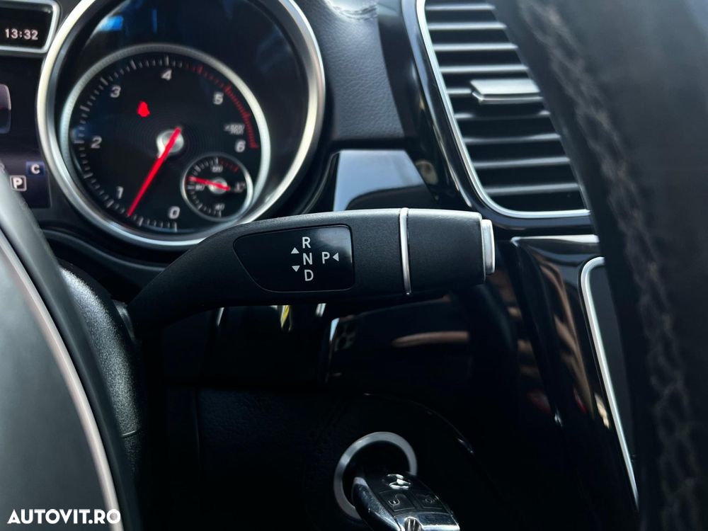 Mercedes-Benz GLS - 20