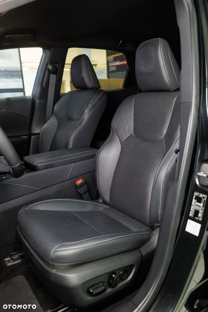 Lexus RX 450h+ F Sport Design - 8