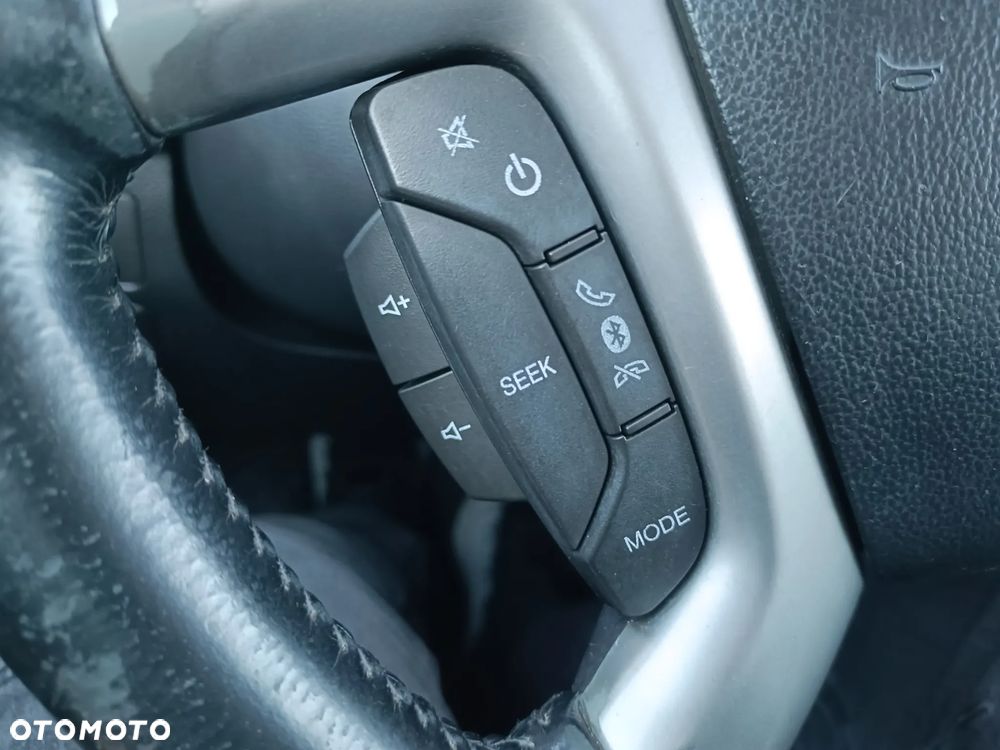 Chevrolet Captiva - 23