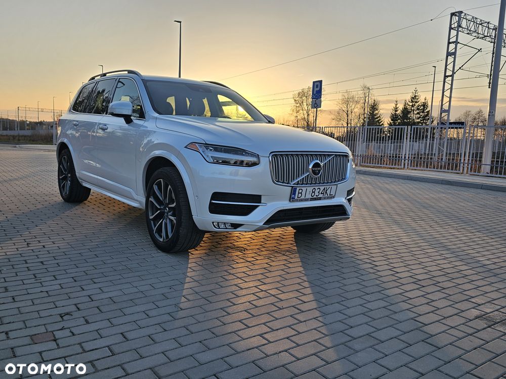 Volvo XC 90 - 1