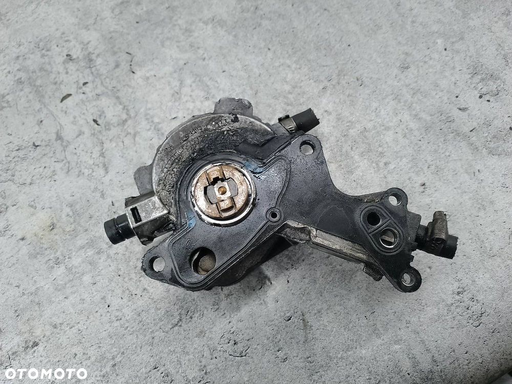 POMPA VACUM VW PASSAT B6 038145209N 2.0 TDI - 5