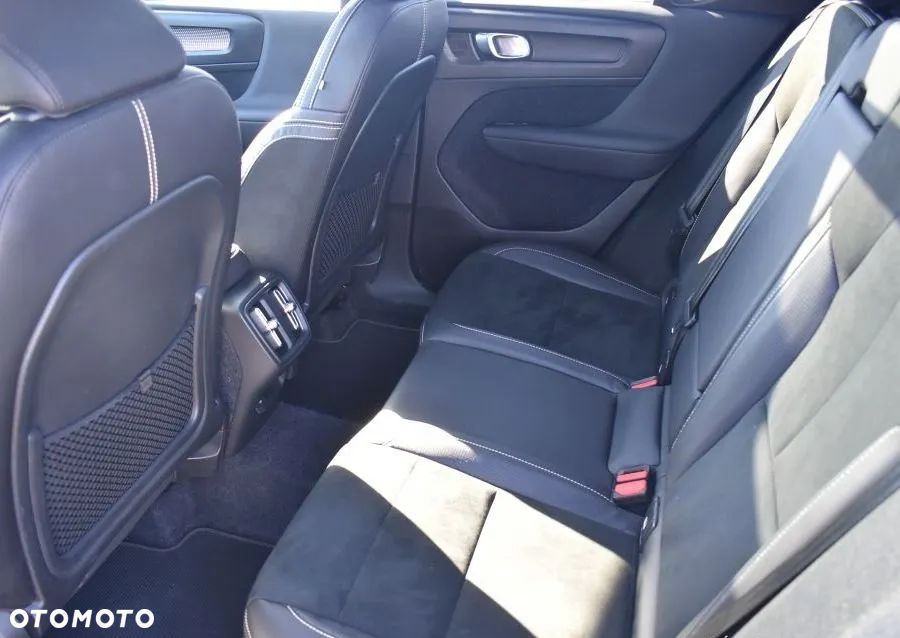 Volvo XC 40 T3 R-Design - 10