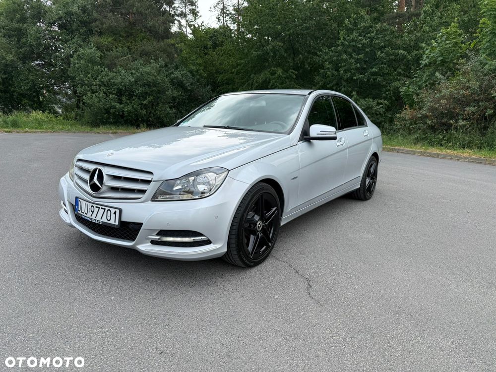 Mercedes-Benz Klasa C 250 CGI BlueEff Avantgarde - 3