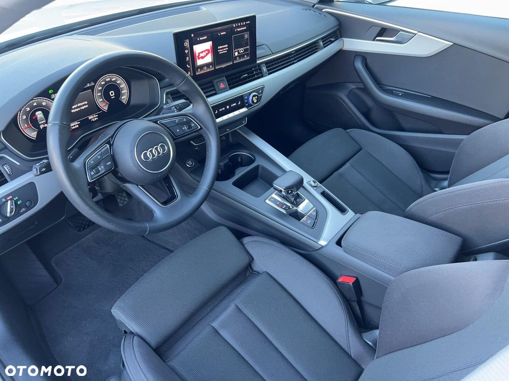 Audi A4 Limousine - 16