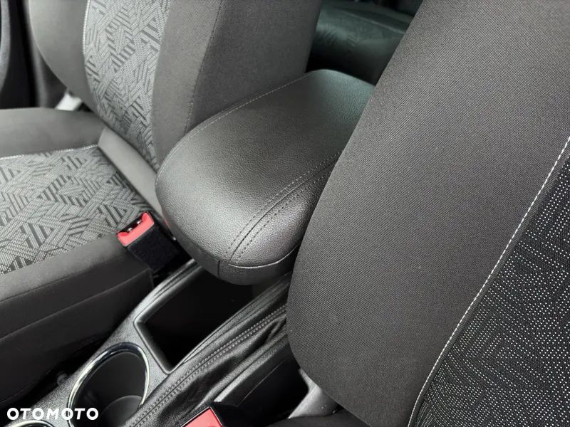 Opel Zafira 1.4 Turbo Business Edition - 23