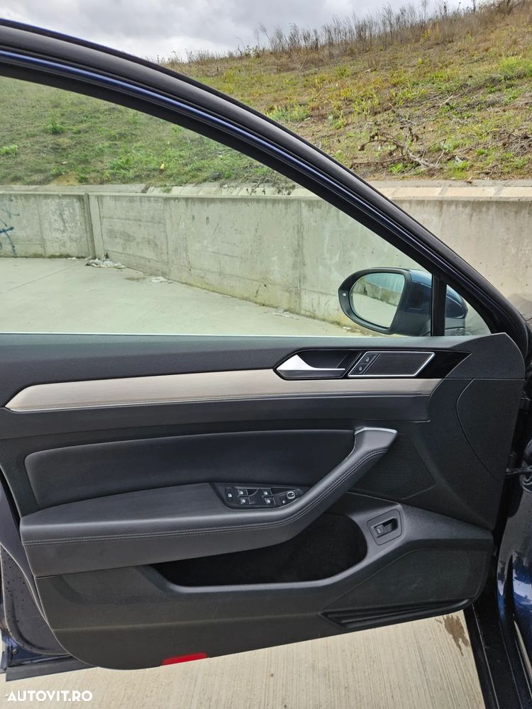 Volkswagen Passat Variant 2.0 TDI DSG R Executive - 14