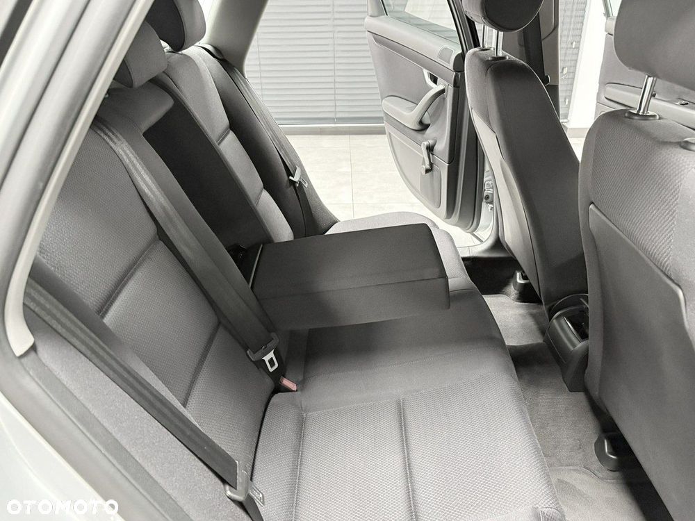 Audi A4 Avant - 23
