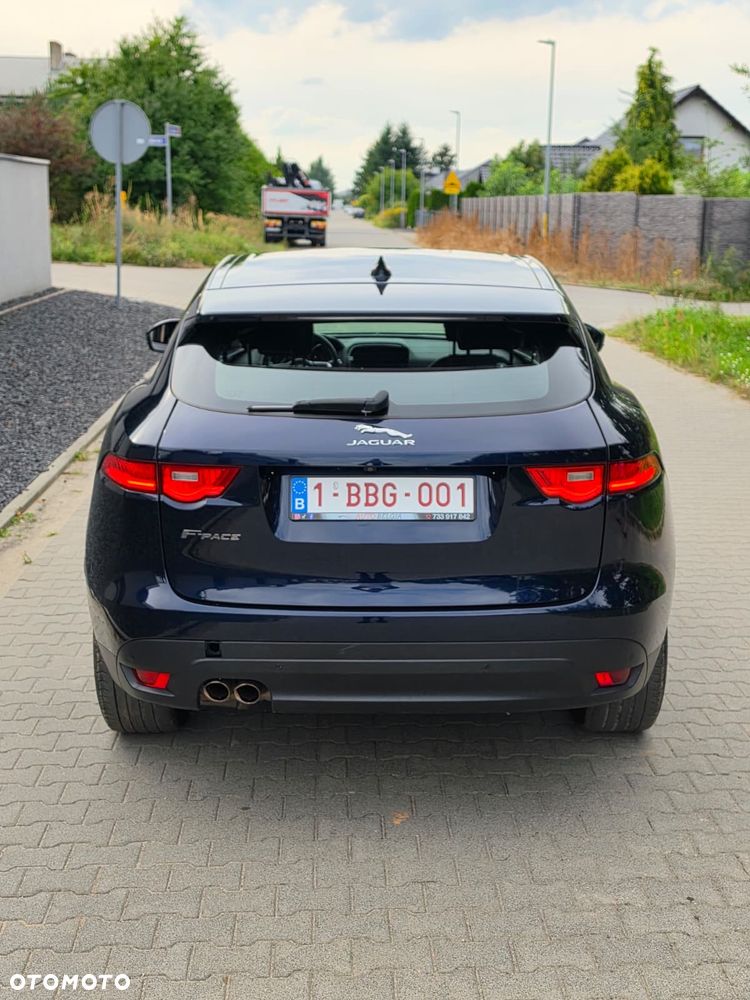 Jaguar F-Pace 20d Prestige - 10