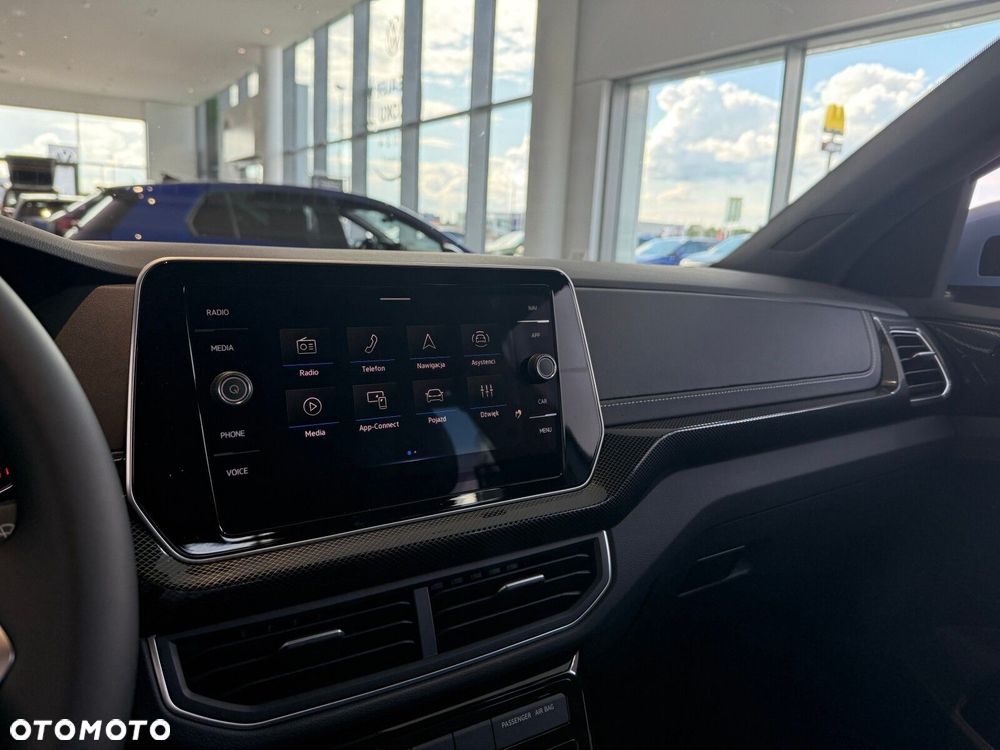 Volkswagen T-Cross - 17