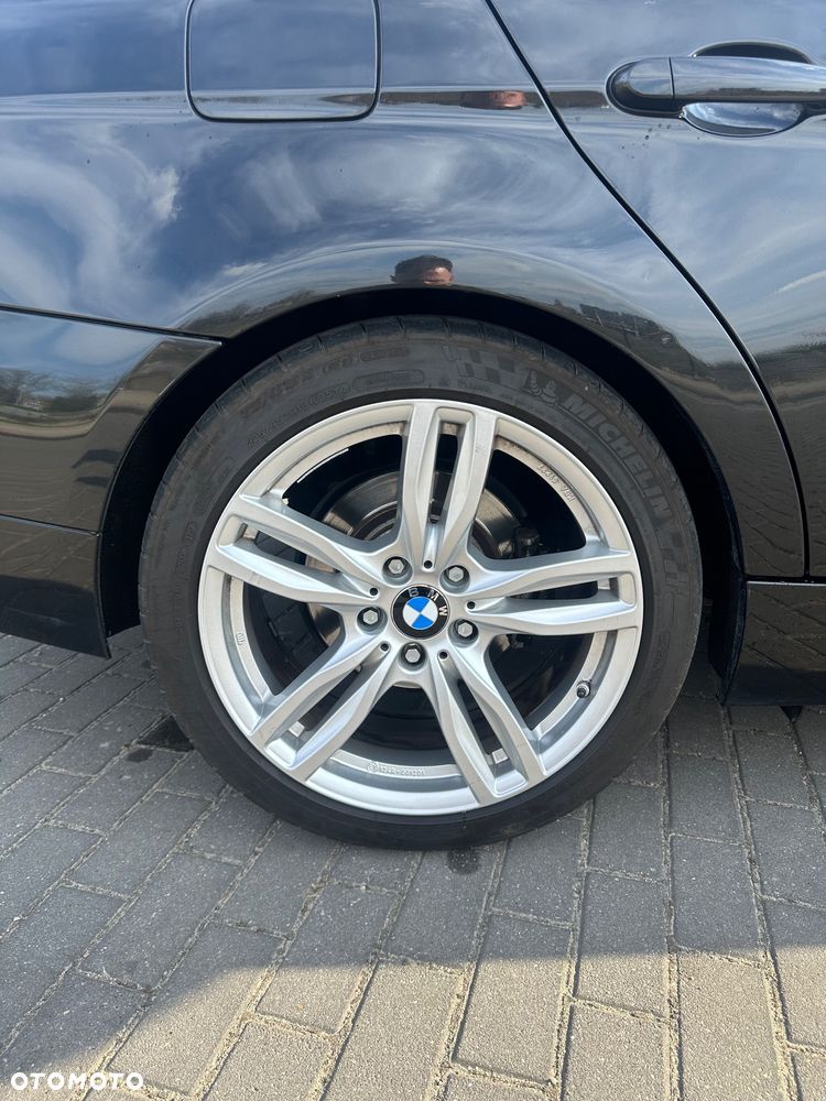 BMW Seria 3 320d Efficient Dynamics - 13
