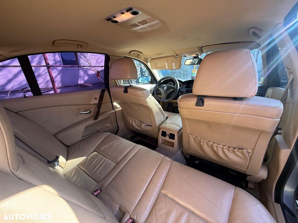 BMW Seria 5 530iA - 7