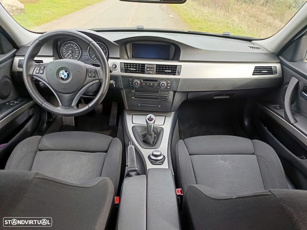 BMW 325 i - 9