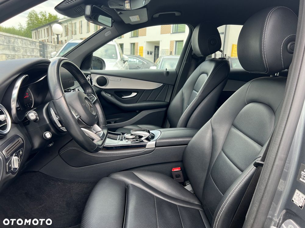 Mercedes-Benz GLC 250 4Matic 9G-TRONIC AMG Line - 16