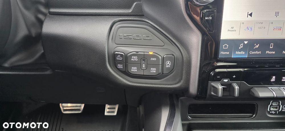 Dodge RAM 5.7 4x4 - 19