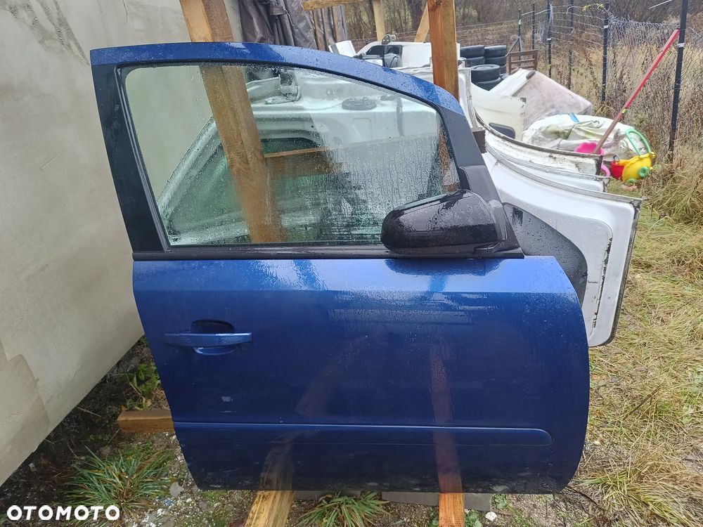 DRZWI PRZEDNIE PRAWE NIEBIESKIE OPEL ZAFIRA B 2005R - 1