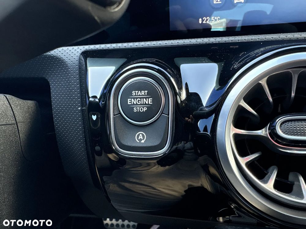 Mercedes-Benz CLA 200 mHEV 7G-DCT - 34