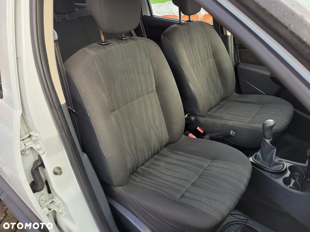 Dacia Duster dCi 90 FAP 4x2 Ambiance - 16