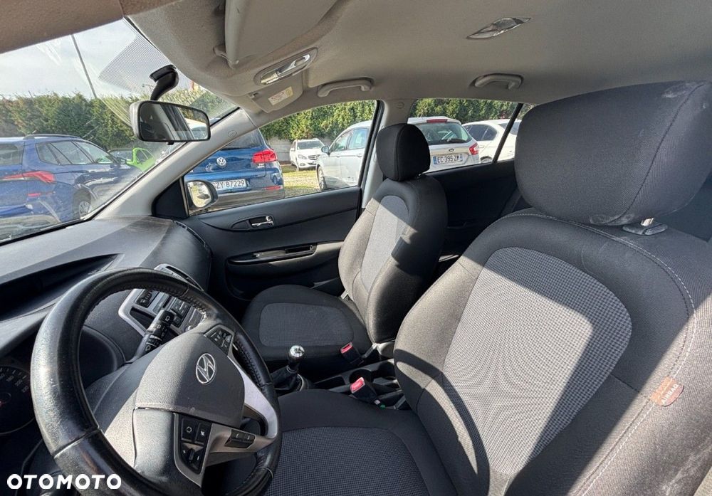 Hyundai i20 - 13