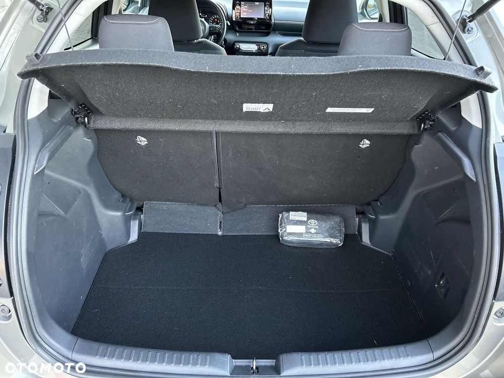 Toyota Yaris Hybrid 1.5 Comfort - 22