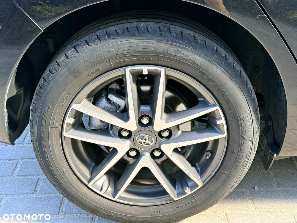 Toyota Auris 1.8 HSD Luna - 4