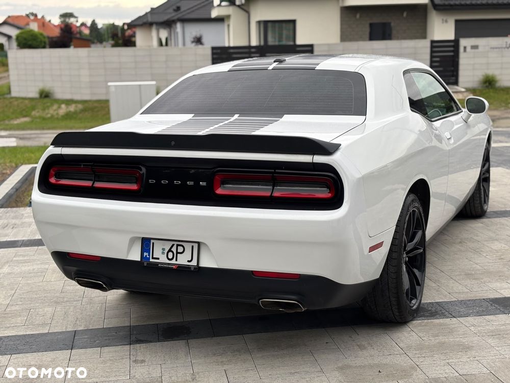Dodge Challenger 3.6 SXT - 12