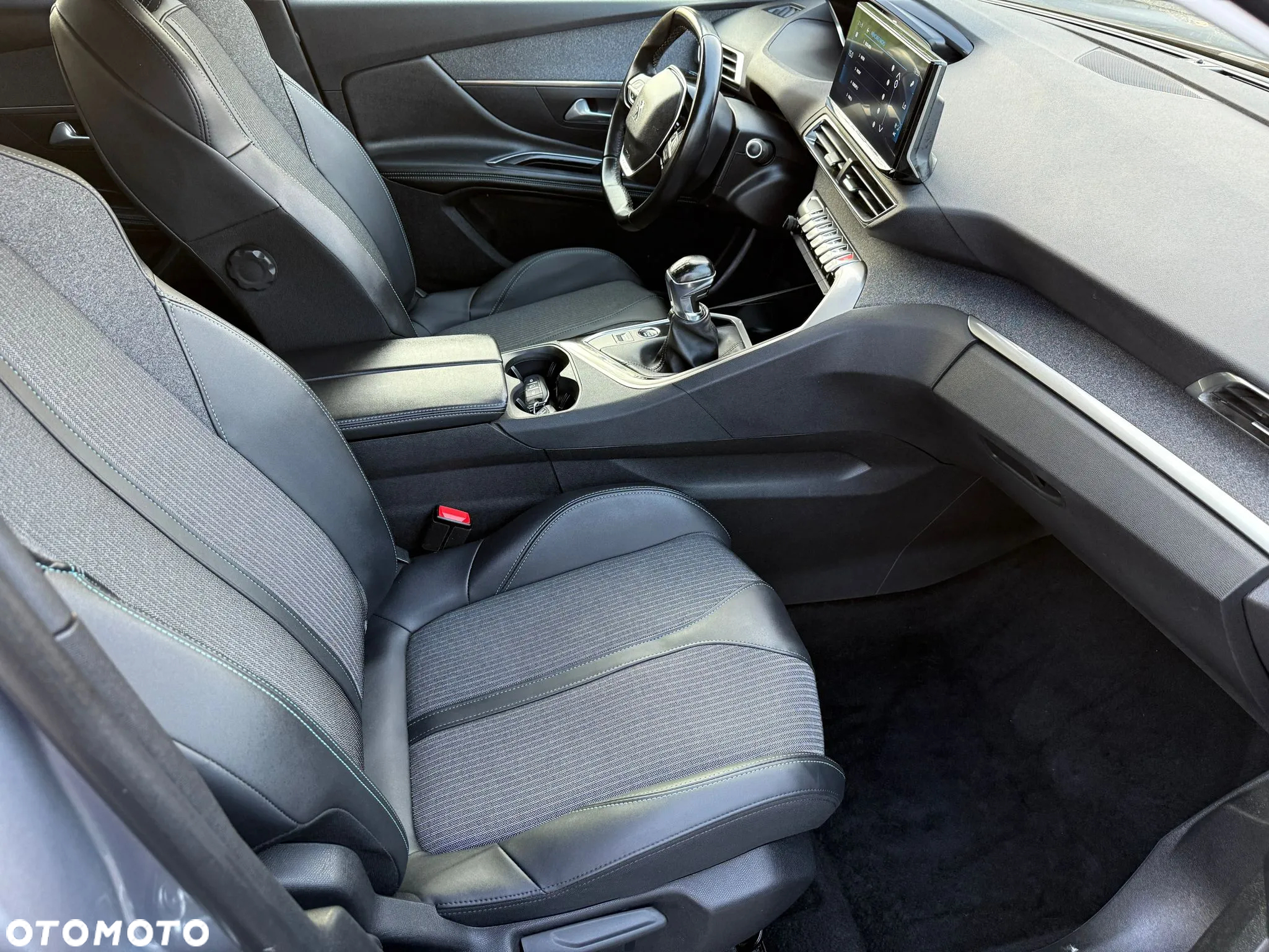 Peugeot 3008 PureTech 130 Stop & Start GPF Allure Pack - 20