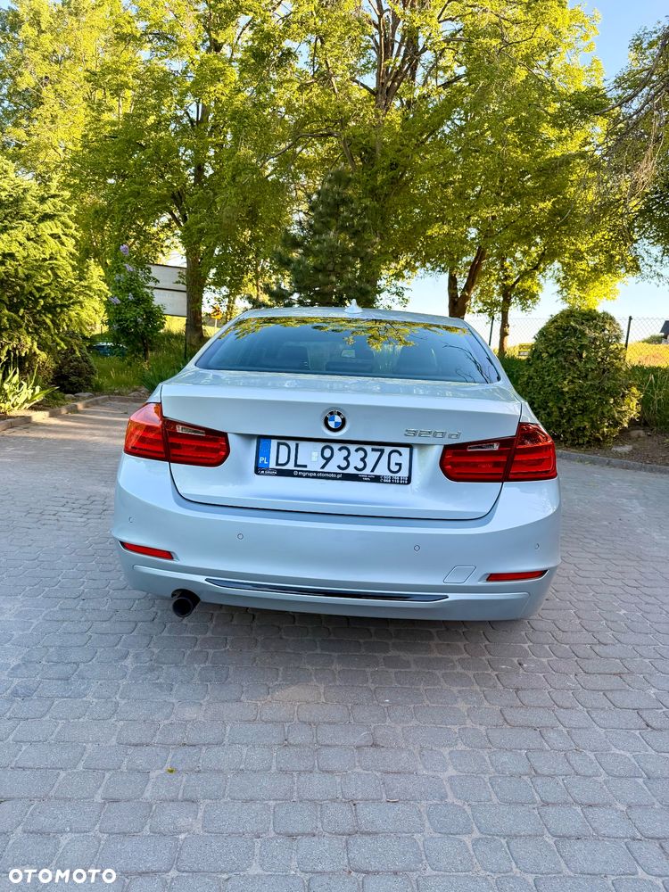 BMW Seria 3 320d - 6