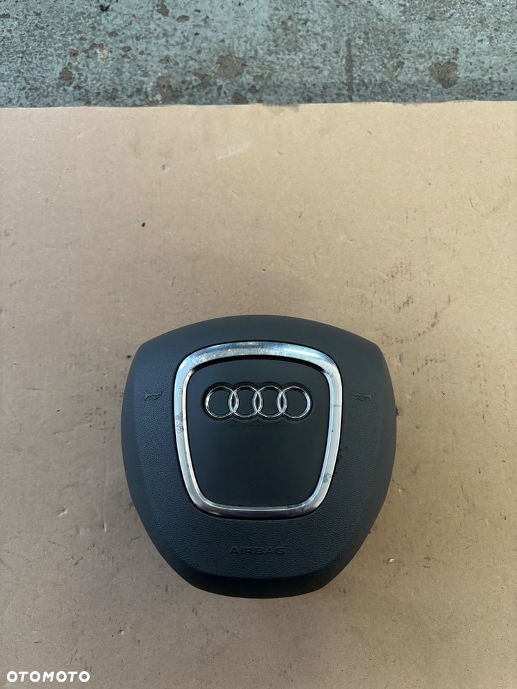 AUDI A4 B7 PODUSZKA KIEROWNICY 8E0880201 - 1