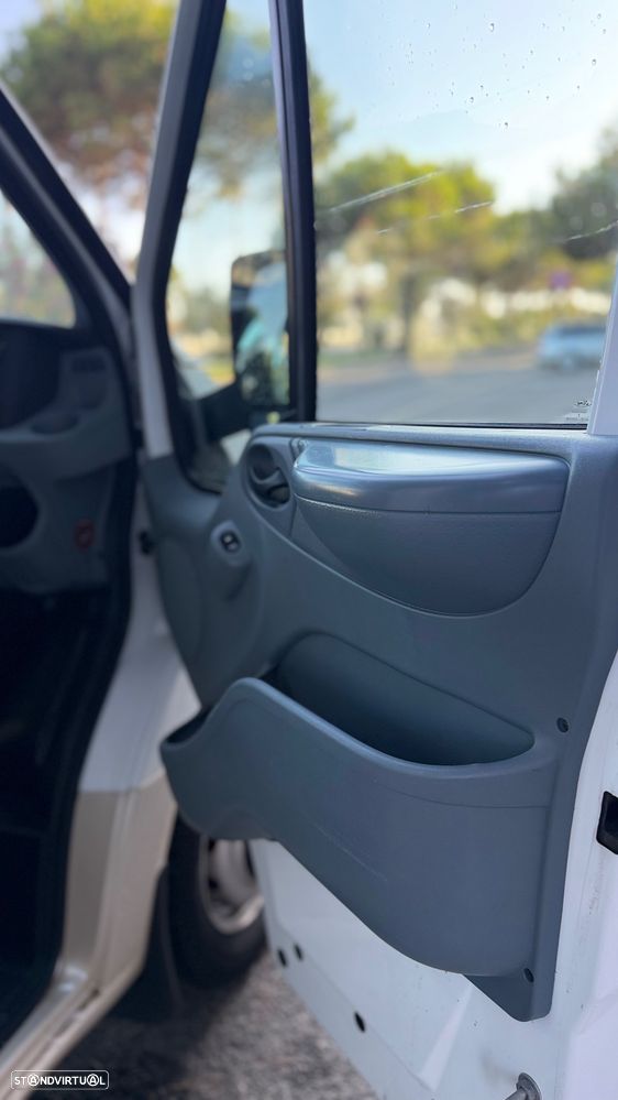 Ford Transit 2.2 - 11