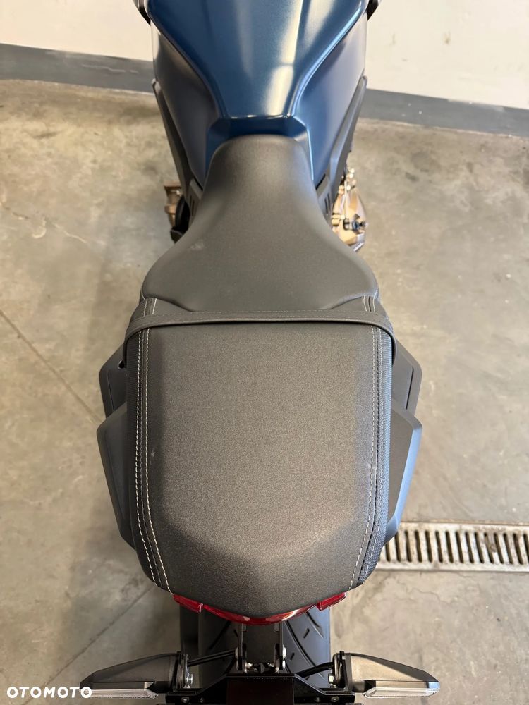 Honda CB - 39