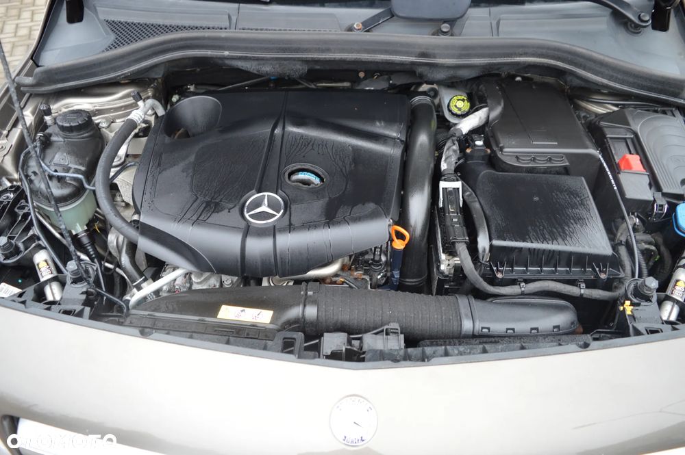 Mercedes-Benz Klasa B 180 CDI (BlueEFFICIENCY) - 25