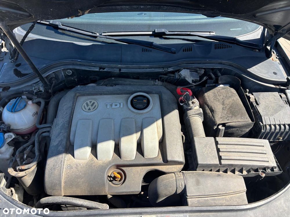 Volkswagen Passat 1.9 TDI Comfortline - 23