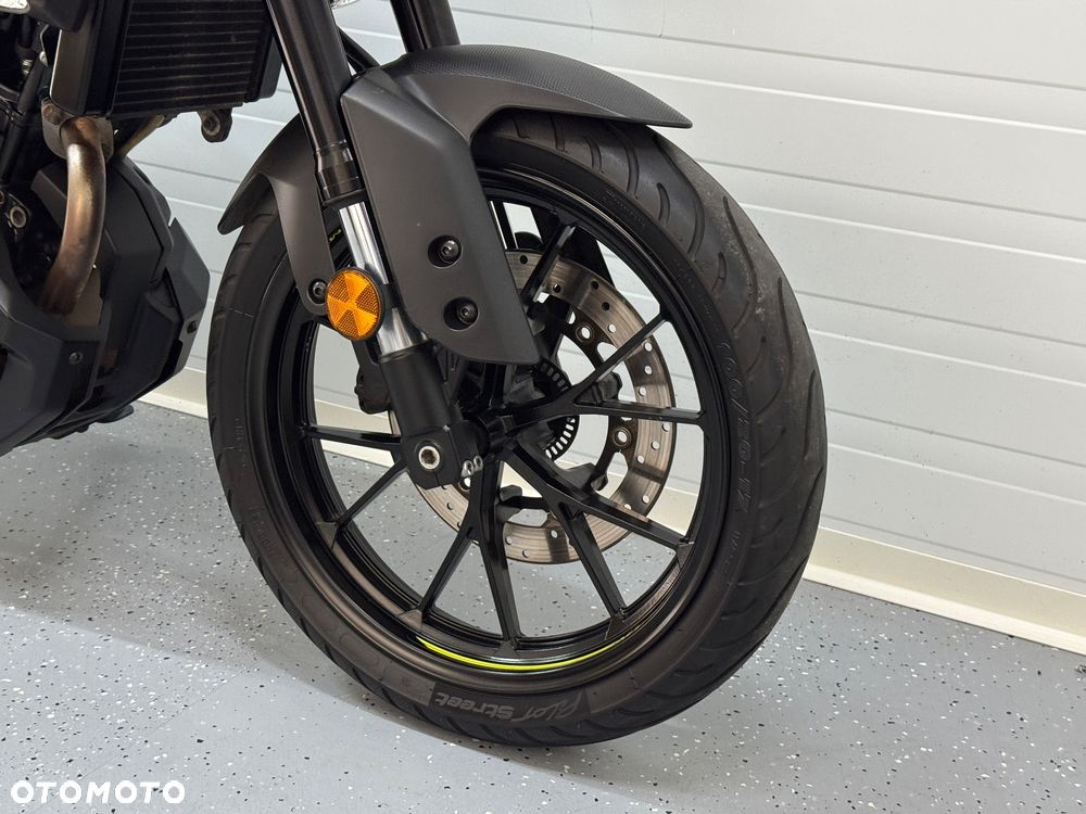 Yamaha MT - 9