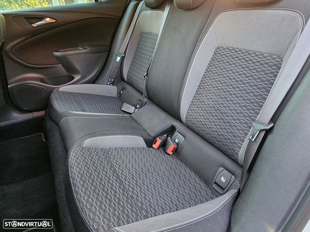 Opel Astra 1.5 D Business Edition S/S - 7