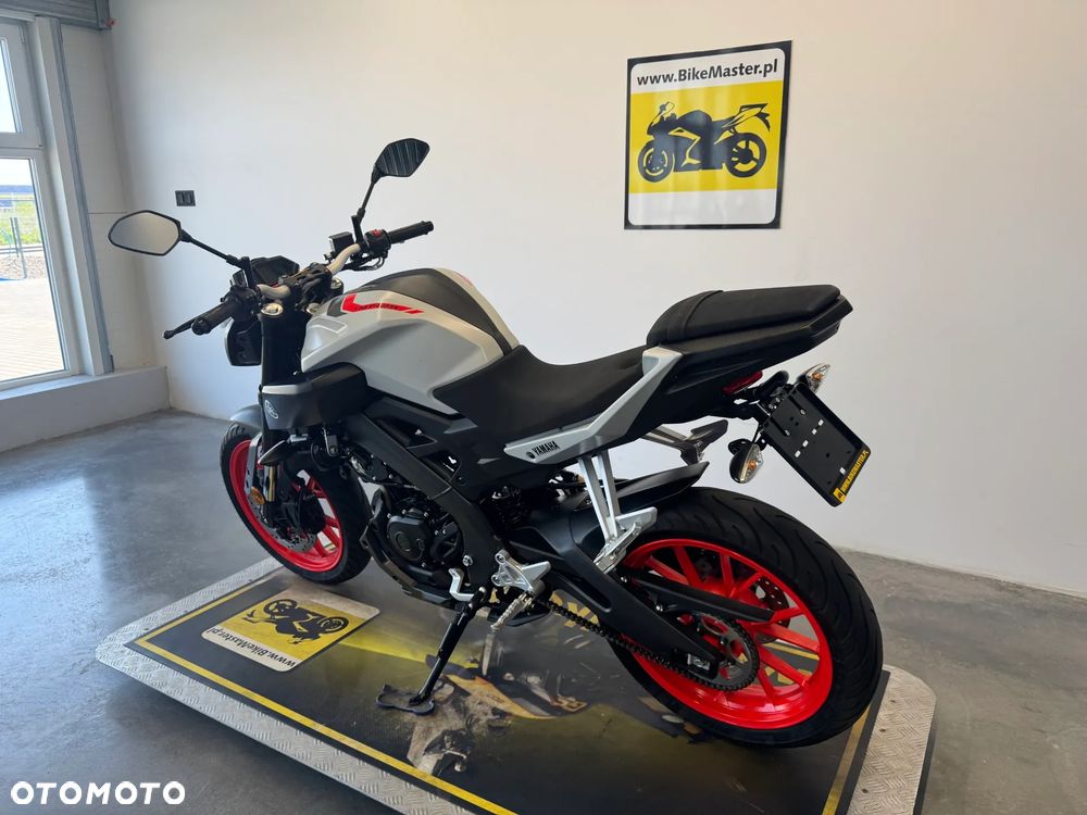 Yamaha MT - 6