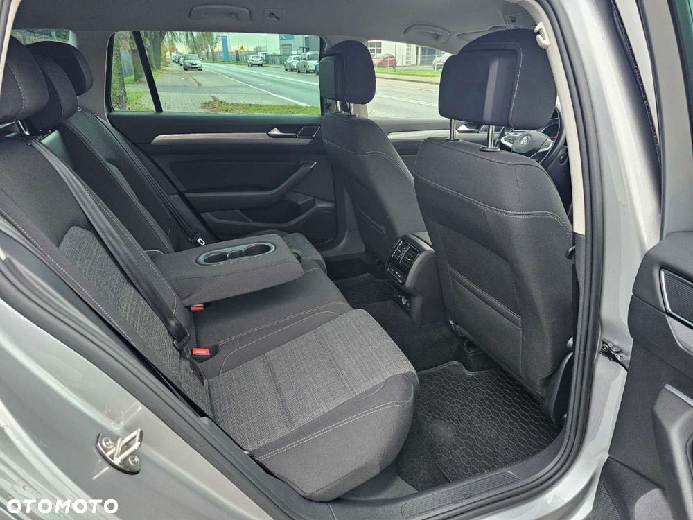 Volkswagen Passat Variant - 19